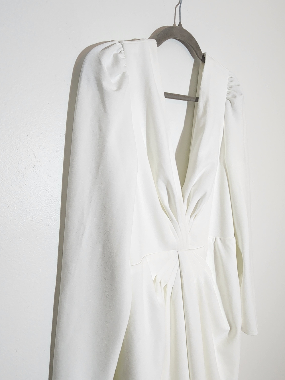 Lulus White Long Sleeve Mermaid Wedding Dress with Deep V-Neck Size XL - Picture 6 of 11